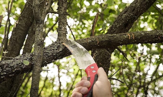 EZ Kut Kamikaze Max Saw Curved Blade with Scabbard - 19.3 Inch Heavy Duty Pruning Saw - Carbon Hardened Steel Japanese Technology- Best Pruning Saw for Tree Trimming & Branches - Made in Spain