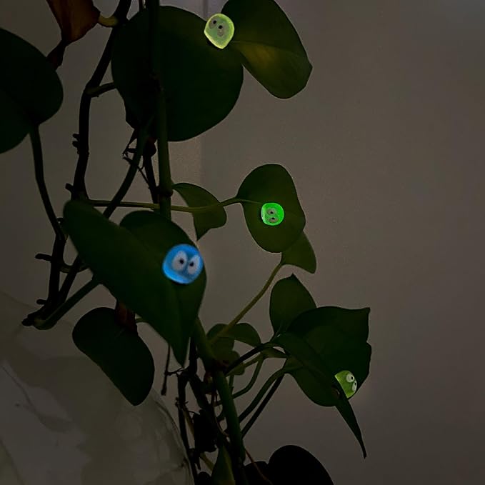 6pcs Plants Magnets Tiny Plant Safe Magnets Miniature Figurines, Fairy Garden Supplies House Plant Leaf, Key Holder Decorative (6 Dust Bunnies)