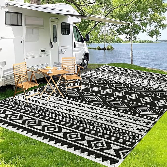 WILDROOTS 4x6 Feet Black and White Plastic Outdoor Rug, Stain Resistant Waterproof Reversible Outdoor Patio Rug, Fade Resistant Camping Rug
